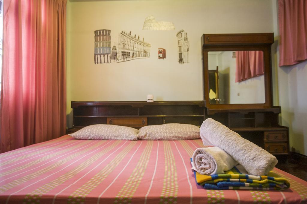 Mad Cow Hostel Bangkok Habitación foto